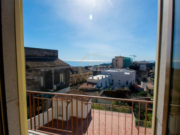 appartamento in vendita ad Acireale in zona Centro Storico