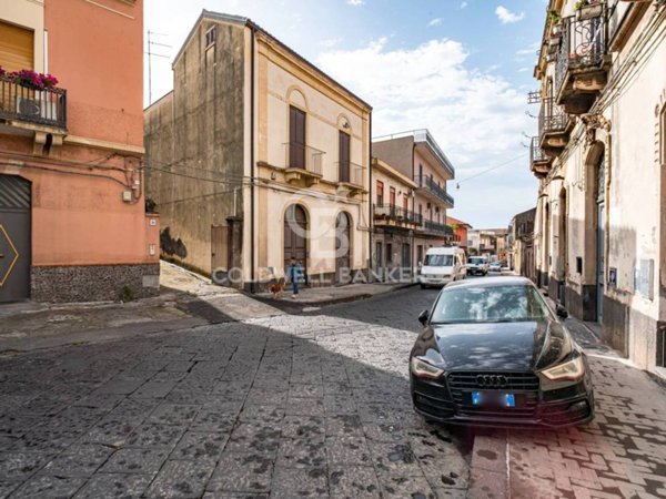 casa indipendente in vendita ad Acireale in zona Aci Platani