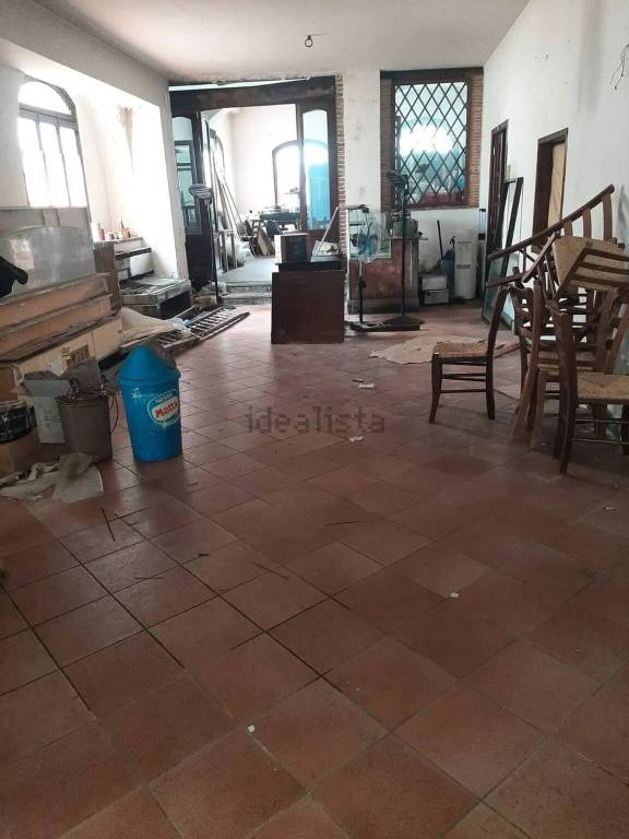 negozio in vendita ad Acireale in zona Capo Mulini