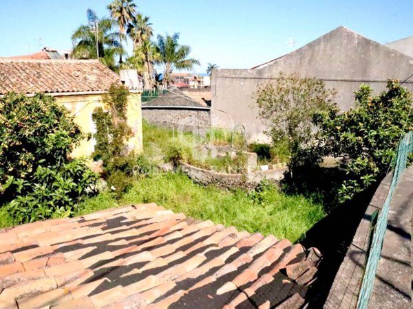 casa indipendente in vendita ad Acireale in zona Pozzillo