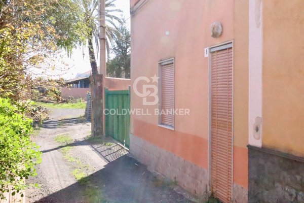 casa indipendente in vendita ad Acireale in zona Pozzillo