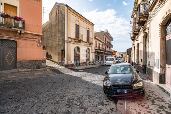 casa indipendente in vendita ad Acireale