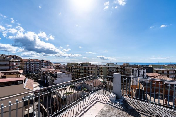 casa indipendente in vendita ad Acireale