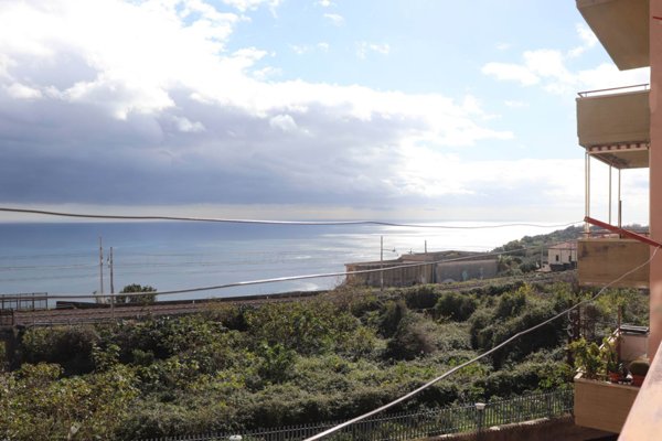 appartamento in vendita ad Acireale in zona San Giovanni