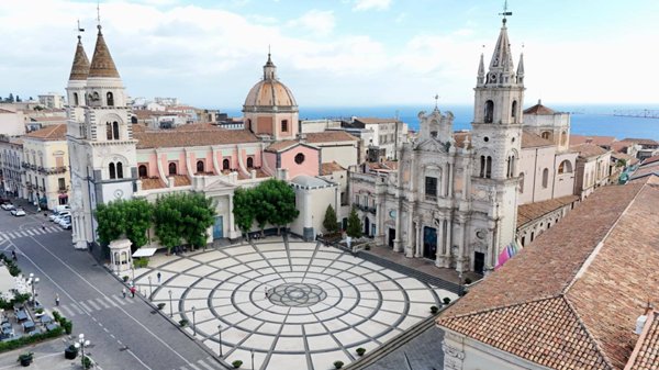 appartamento in vendita ad Acireale in zona Centro Storico