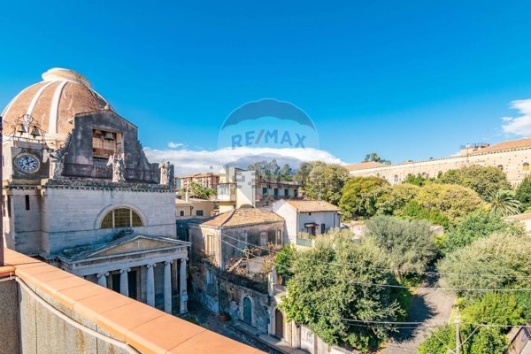 appartamento in vendita ad Acireale in zona Centro Storico