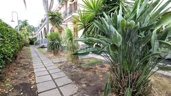 appartamento in vendita ad Acireale in zona Santa Tecla