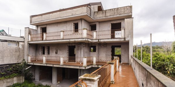 casa indipendente in vendita ad Acireale in zona Scillichenti