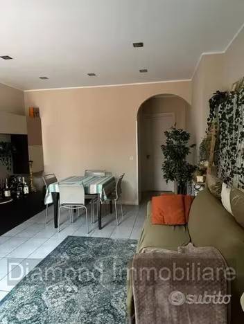 appartamento in vendita ad Acireale in zona Aci Platani