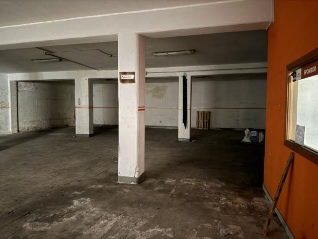 locale commerciale in vendita ad Acireale