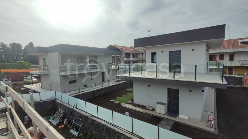 casa indipendente in vendita ad Acireale