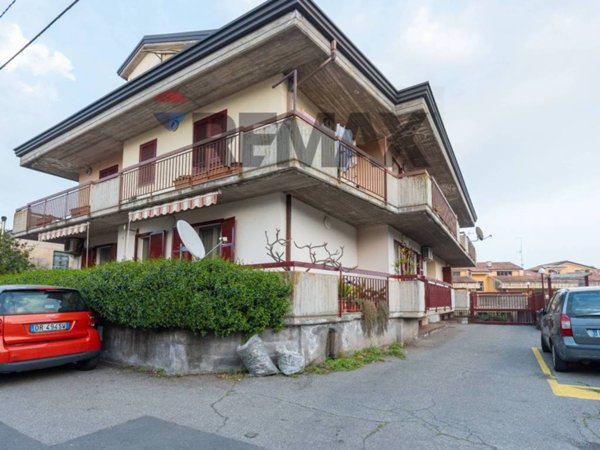 appartamento in vendita ad Acireale in zona Pennisi