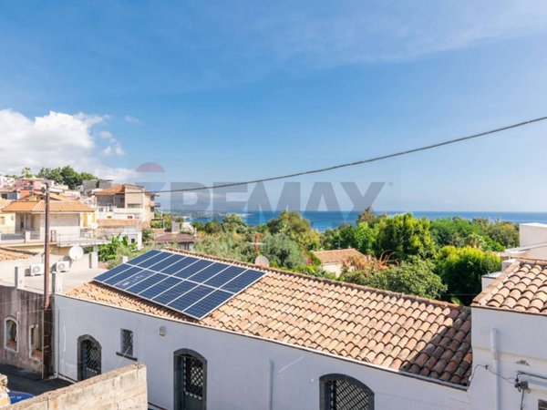 appartamento in vendita ad Acireale in zona Santa Caterina