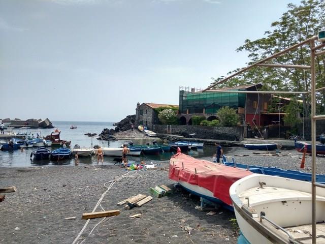 appartamento in vendita ad Acireale in zona Pozzillo