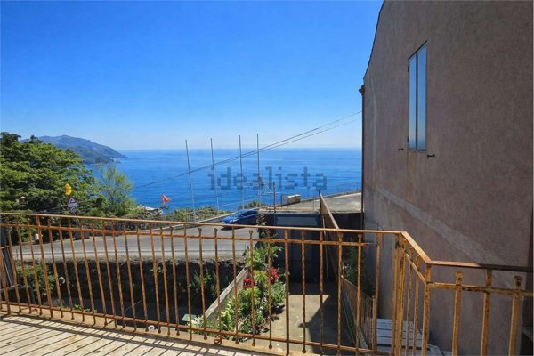 esavano in vendita ad Acireale