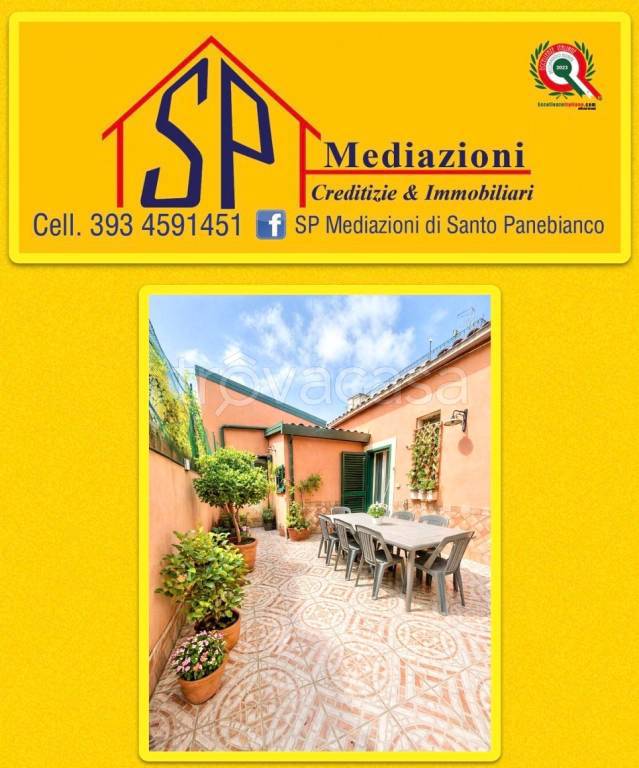 casa indipendente in vendita ad Acireale