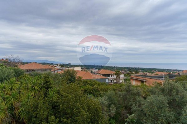casa indipendente in vendita ad Acireale in zona Guardia