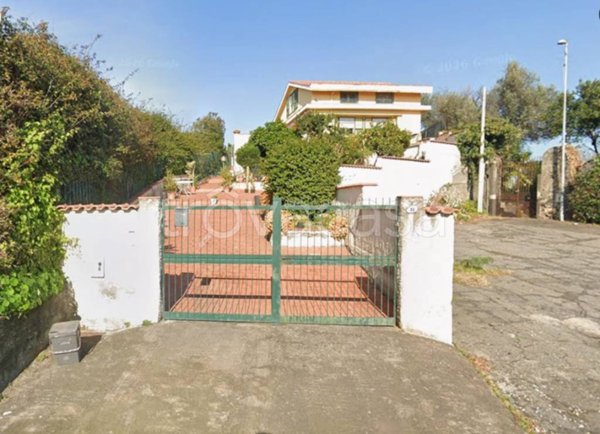 casa indipendente in vendita ad Acireale