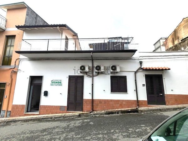 casa indipendente in vendita ad Acireale