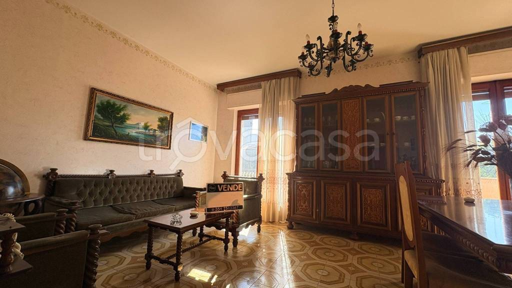 appartamento in vendita ad Acireale in zona Aci Platani