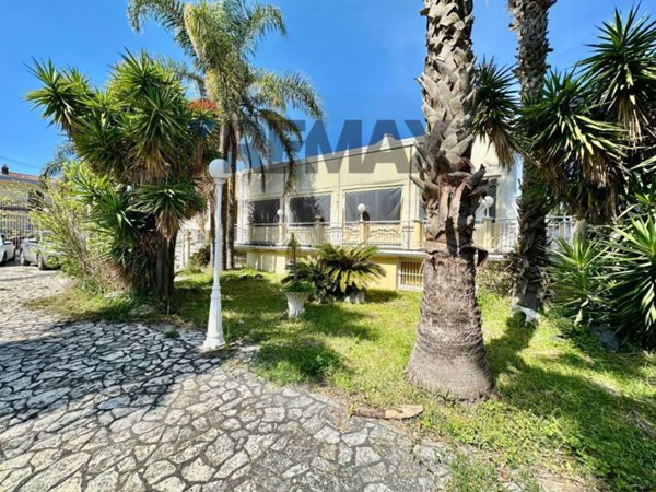 casa indipendente in vendita ad Acireale in zona Stazzo