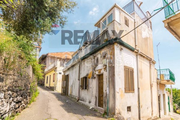 casa indipendente in vendita ad Acireale in zona Santa Caterina