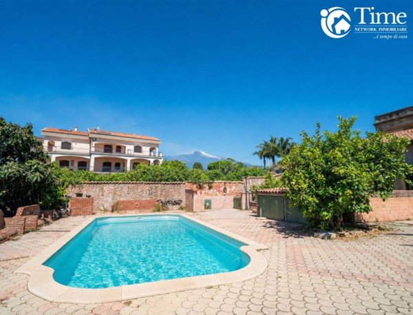 casa indipendente in vendita ad Acireale in zona Pozzillo