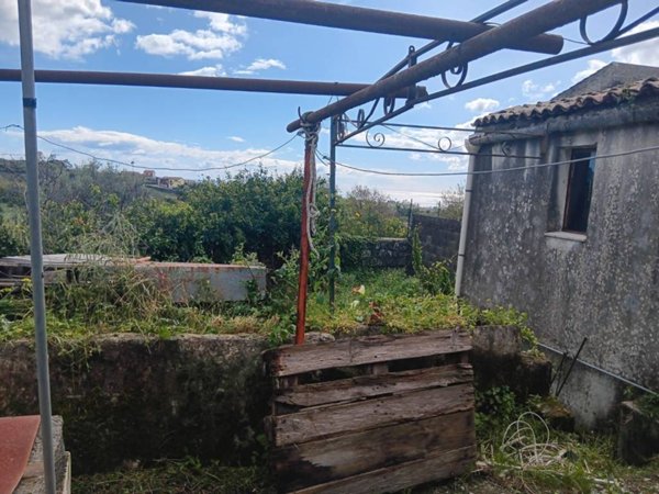 casa indipendente in vendita ad Acireale in zona Guardia