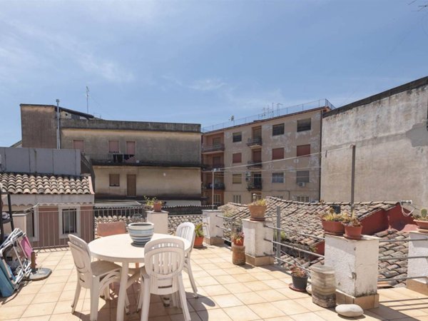 casa indipendente in vendita ad Acireale in zona Centro Storico