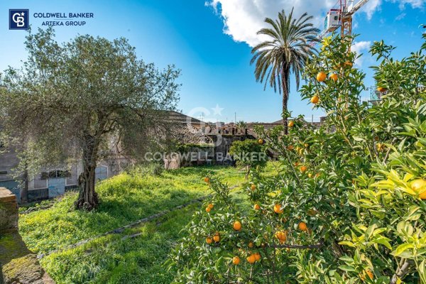 casa indipendente in vendita ad Acireale in zona Centro Storico