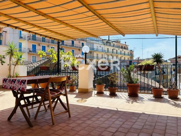 appartamento in vendita ad Acireale in zona Centro Storico