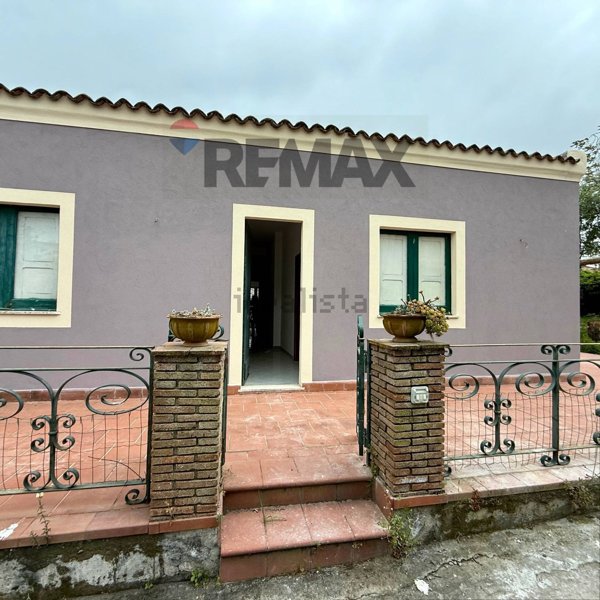 casa indipendente in vendita ad Acireale