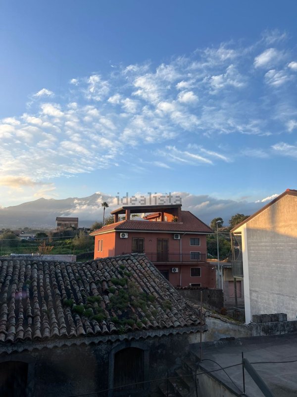 appartamento in vendita ad Acireale in zona Mangano