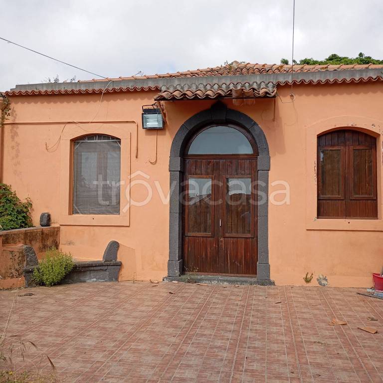 casa indipendente in vendita ad Acireale