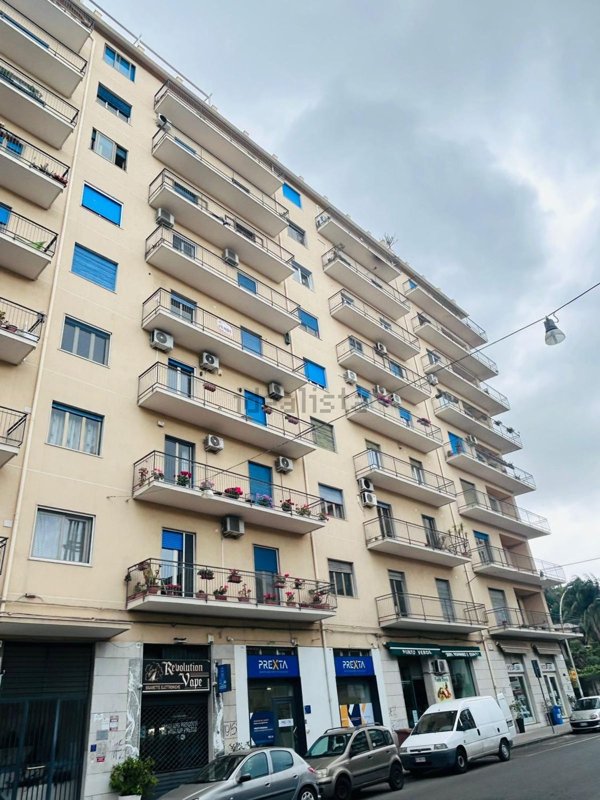 appartamento in vendita ad Acireale in zona Centro Storico