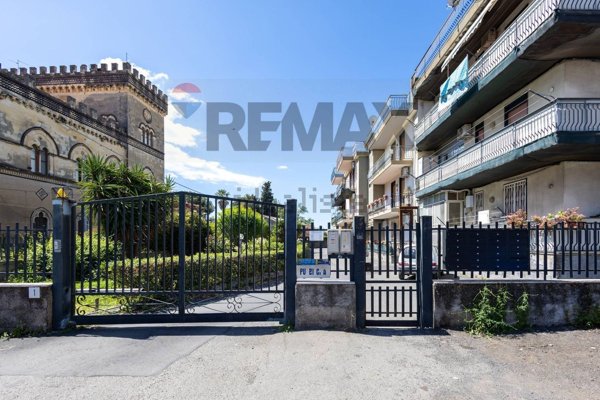 appartamento in vendita ad Acireale in zona Pennisi