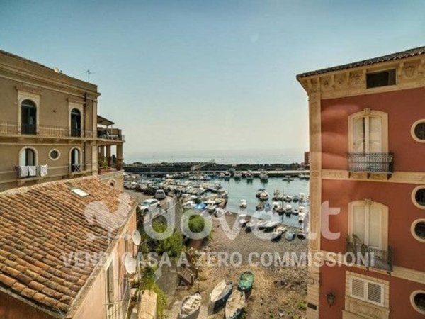 casa indipendente in vendita ad Acireale in zona Santa Maria la Scala