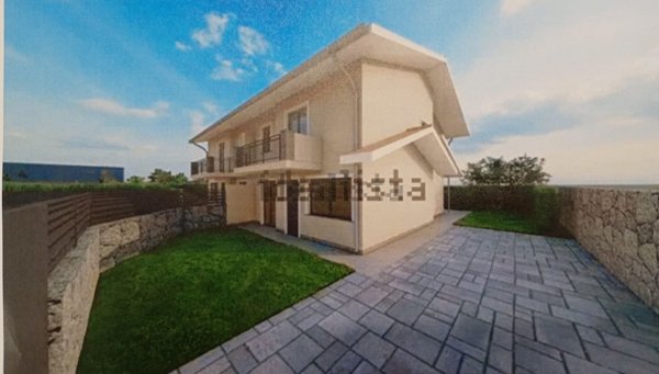 casa indipendente in vendita ad Acireale