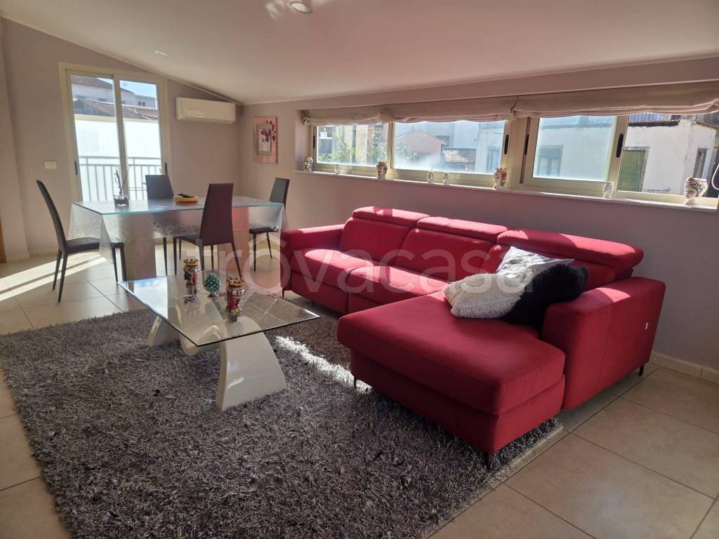 appartamento in vendita ad Acireale