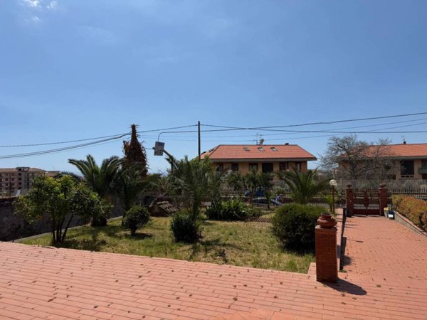 appartamento in vendita ad Acireale in zona Piano d'Api