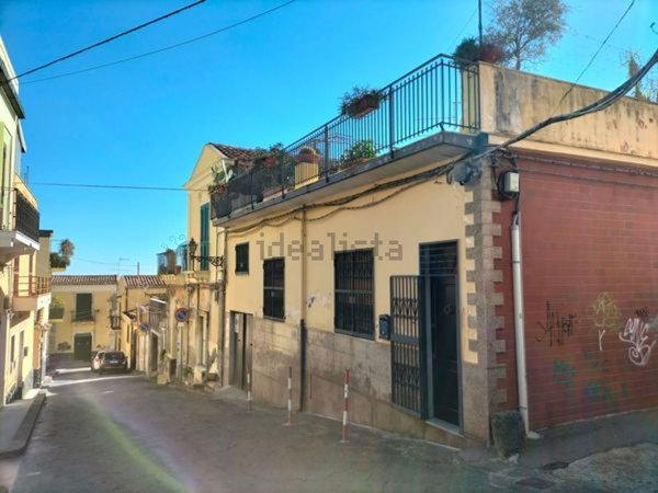 casa indipendente in vendita ad Acireale in zona Centro Storico