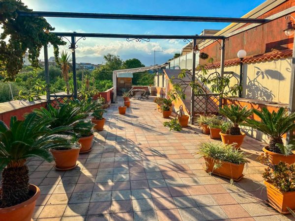 casa indipendente in vendita ad Acireale in zona Pozzillo