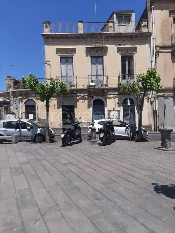 appartamento in vendita ad Acireale in zona Aci Platani