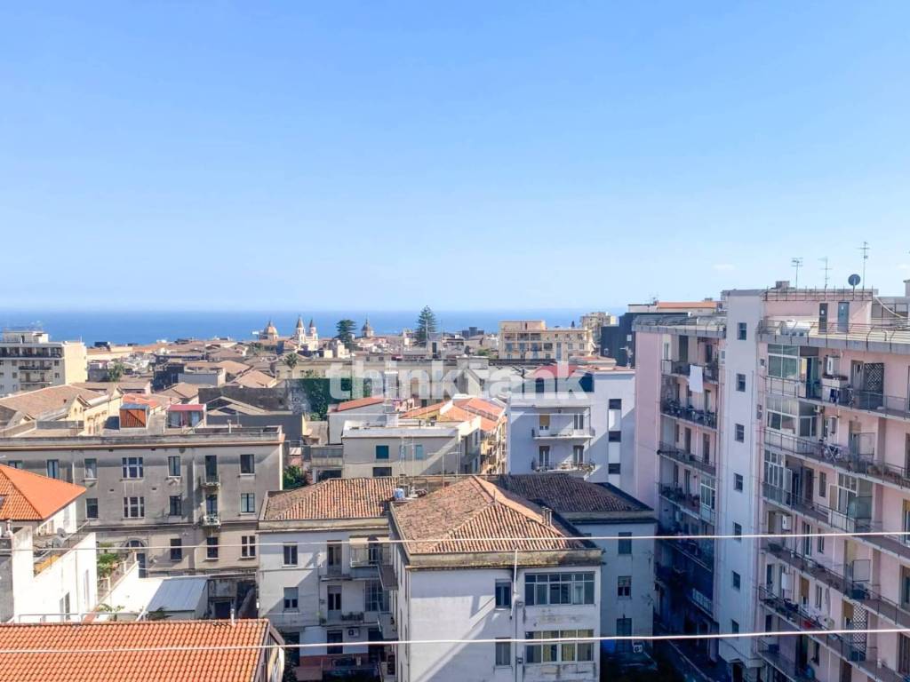 appartamento in vendita ad Acireale in zona Centro Storico