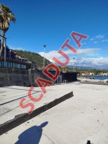 pentavano in vendita ad Acireale in zona Santa Tecla