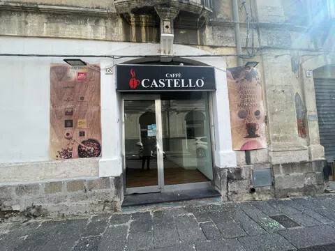 negozio in vendita ad Acireale in zona Centro Storico