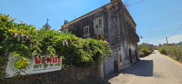 casa indipendente in vendita ad Acireale in zona Pozzillo