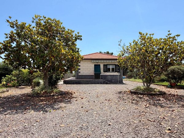 casa indipendente in vendita ad Acireale in zona Pennisi
