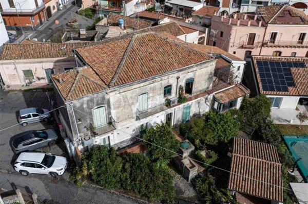appartamento in vendita ad Acireale in zona Santa Tecla