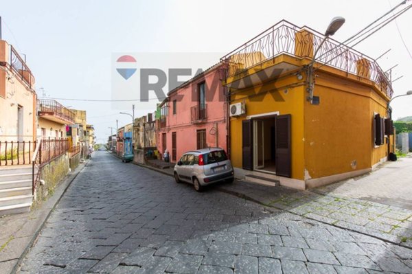 casa indipendente in vendita ad Acireale
